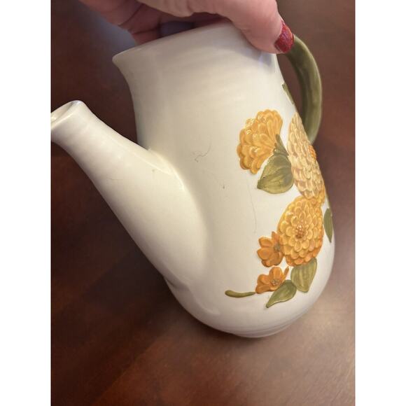 Metlox Sculptured Zinnia Coffee Pot With Lid POPPYTRAIL - Picture 8 of 12